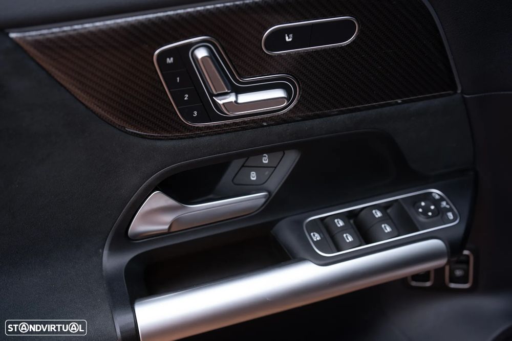 Mercedes-Benz GLA 250 e AMG Line - 42