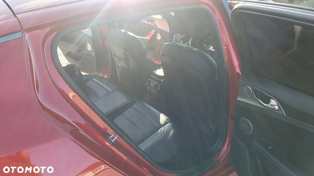 Kia Stinger 3.3 T-GDI V6 GT AWD - 15