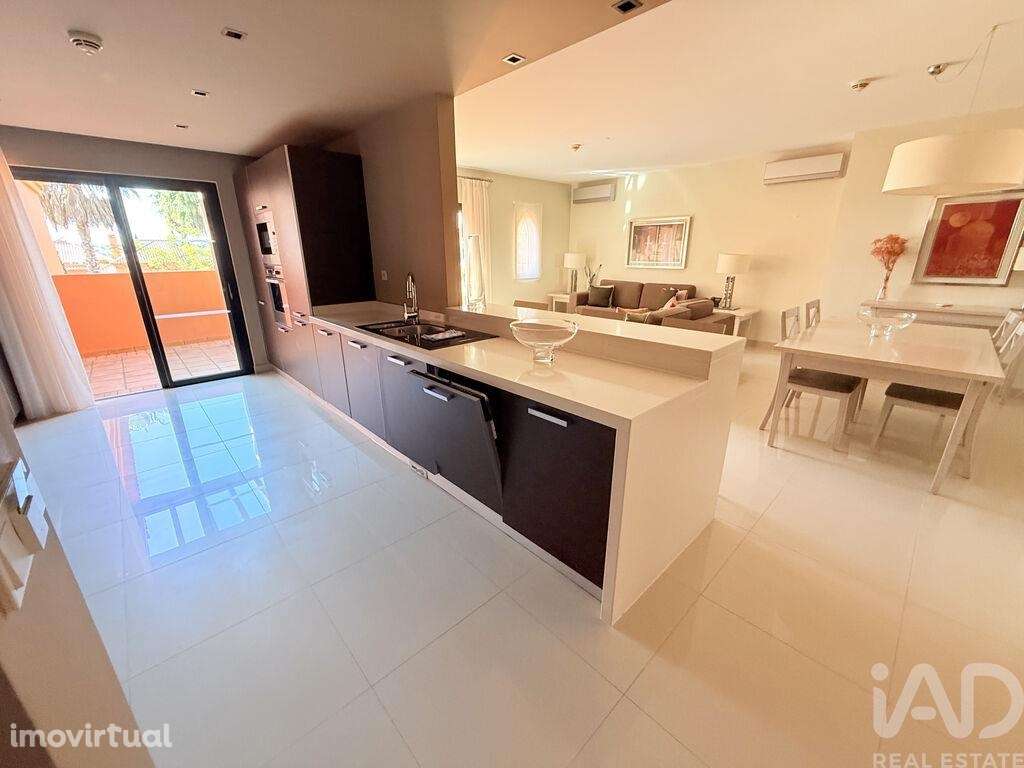 Apartamento T3 em Alcantarilha e Pêra de 137,00 m2 - Grande imagem: 3/18