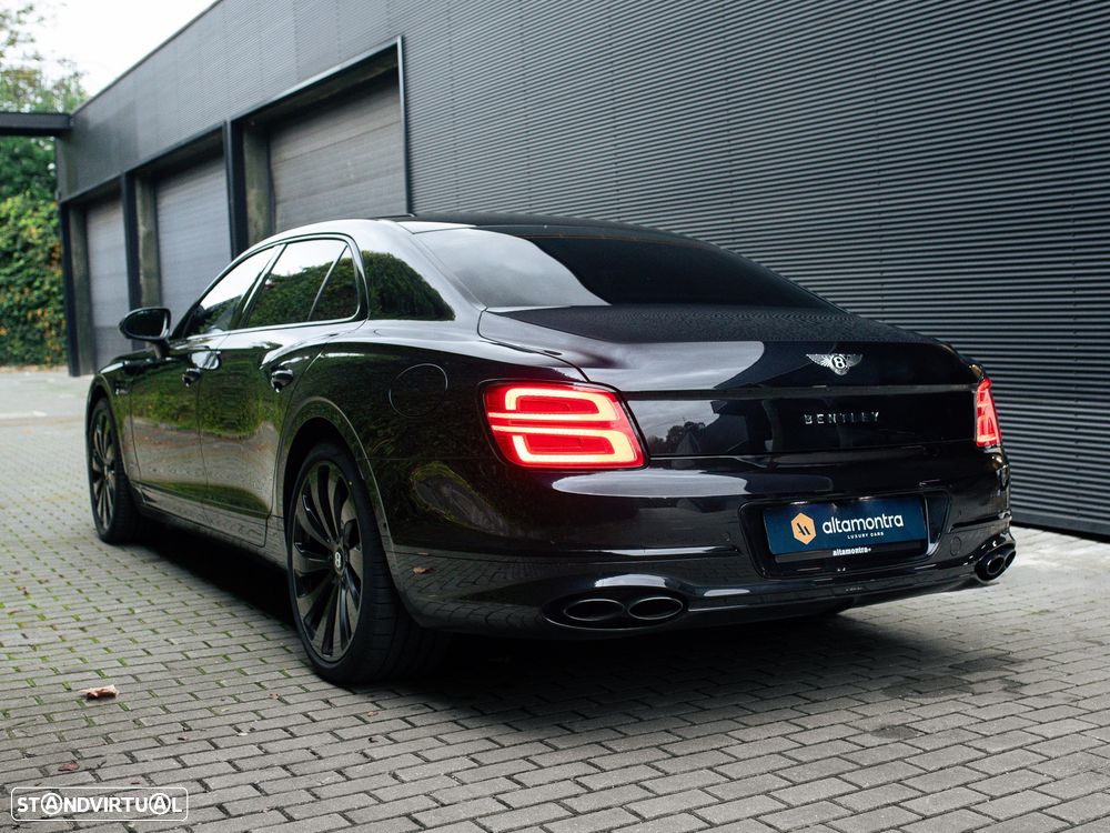 Bentley Flying Spur Hybrid - 12