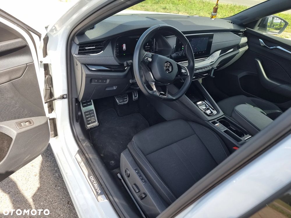 Skoda Octavia Combi 2.0 TDI DSG Ambition - 5