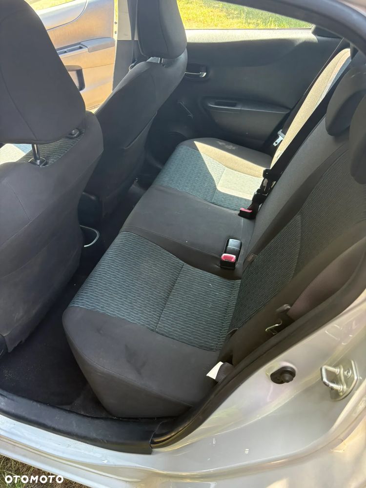 Toyota Yaris 1.0 Sol - 5