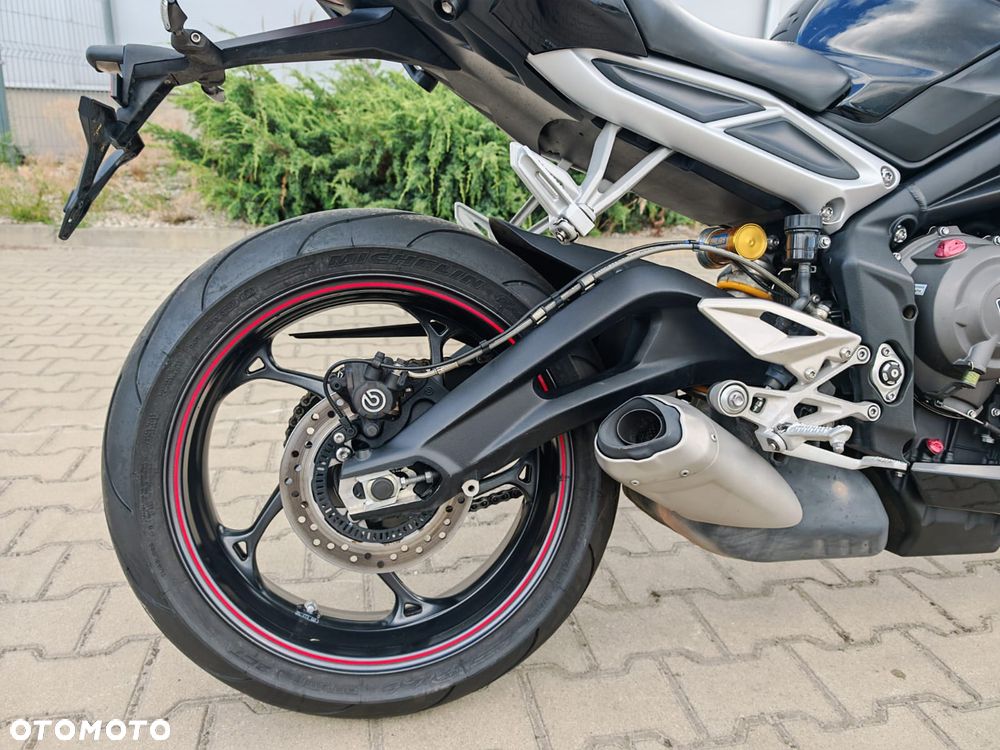 Triumph Street Triple - 14