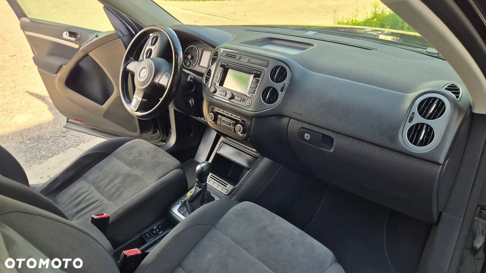 2011 Volkswagen Tiguan 2.0 TDI DPF 4Motion DSG Team, photograph 6