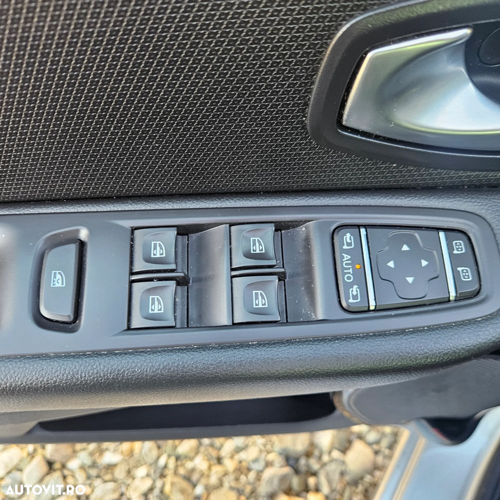 Renault Clio (Energy) TCe 90 Bose Edition - 10