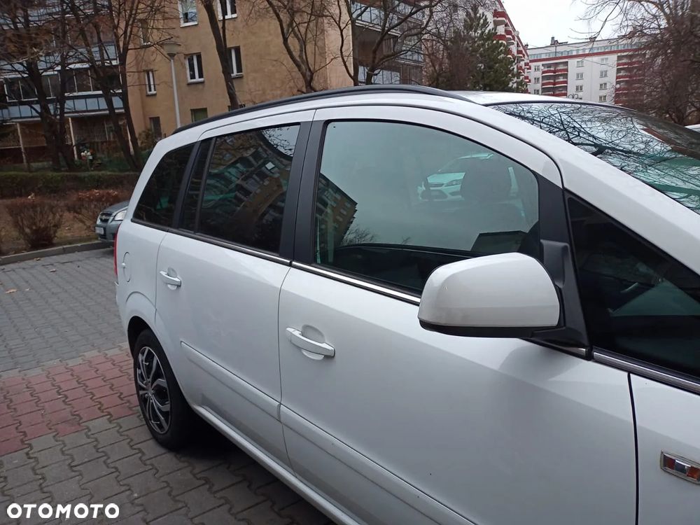 Opel Zafira - 8