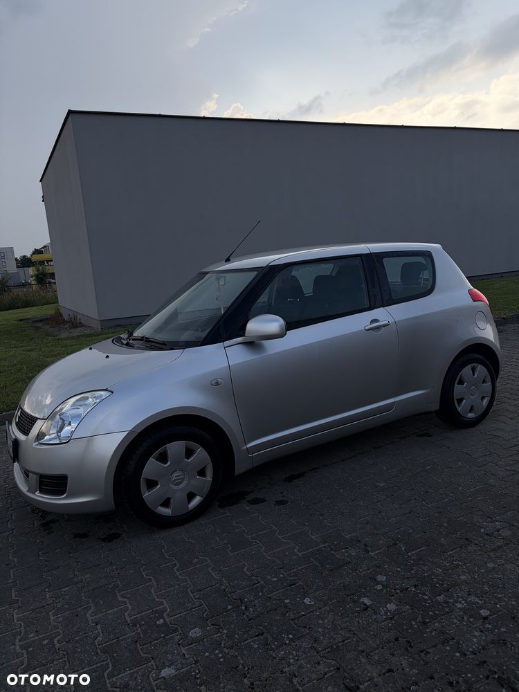 Suzuki Swift - 2