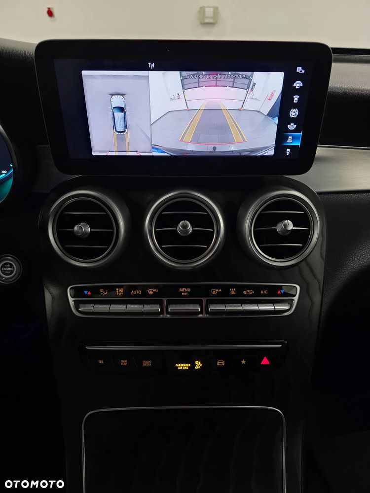 Mercedes-Benz GLC 300 de 4Matic 9G-TRONIC AMG Line Plus - 9