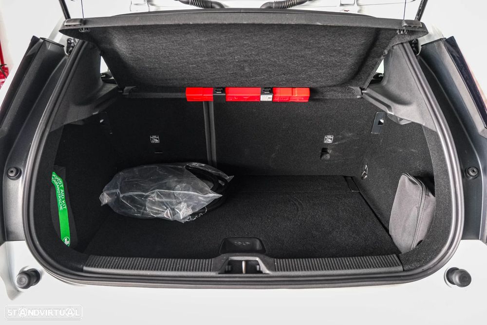 Volvo EX30 Single Motor Extended Range RWD Core - 34