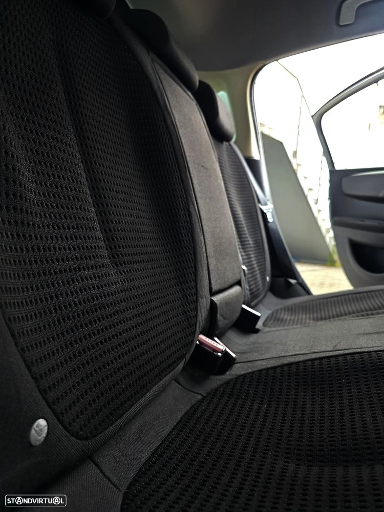 Citroën C4 1.6 HDi Exclusive Airdream - 54