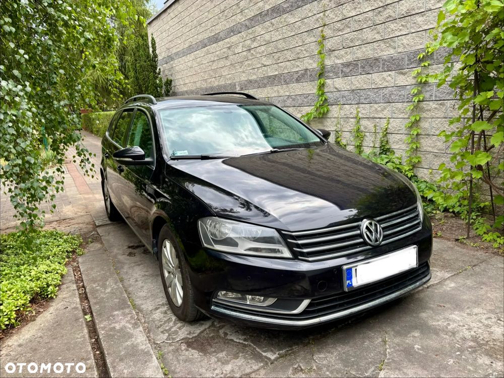 Volkswagen Passat - 1