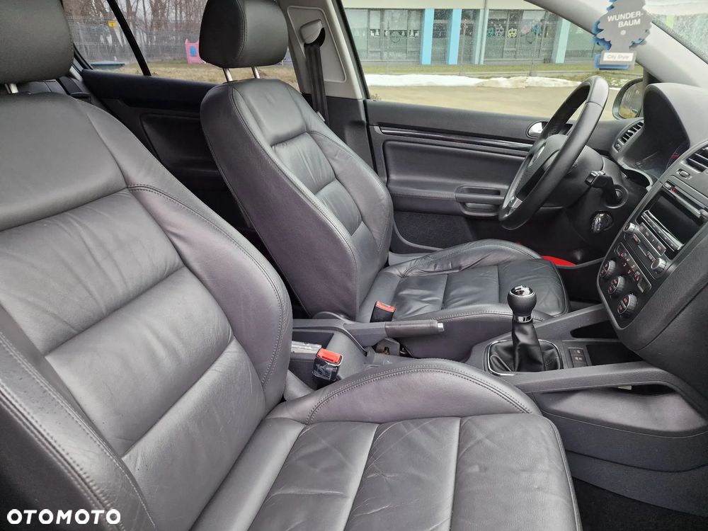 Volkswagen Golf 2.0 TDI DPF GT Sport - 21