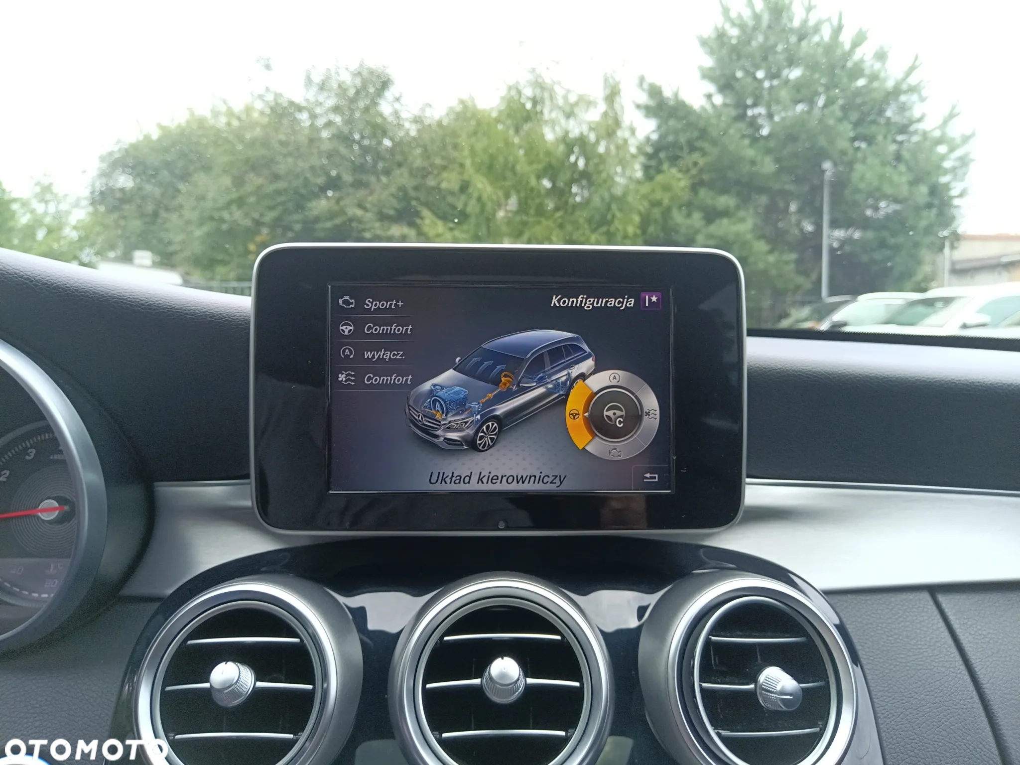 Mercedes-Benz Klasa C 200 4-Matic 9G-TRONIC - 26