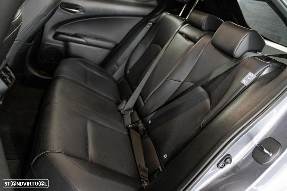 Lexus UX 300e Luxury - 45