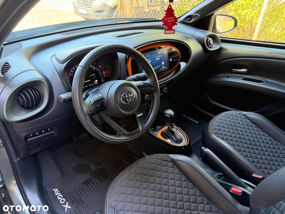 Toyota Aygo X 1.0 VVT-i JBL CVT - 7