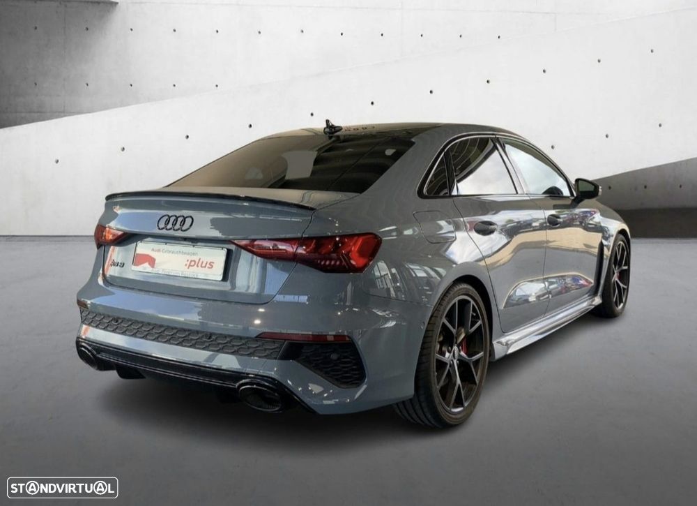 Audi RS3 Limousine - 3
