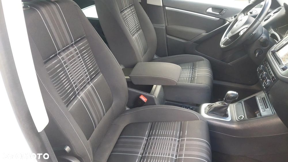 Volkswagen Tiguan 2.0 TDI 4Mot Perfectline R-Style DSG - 24