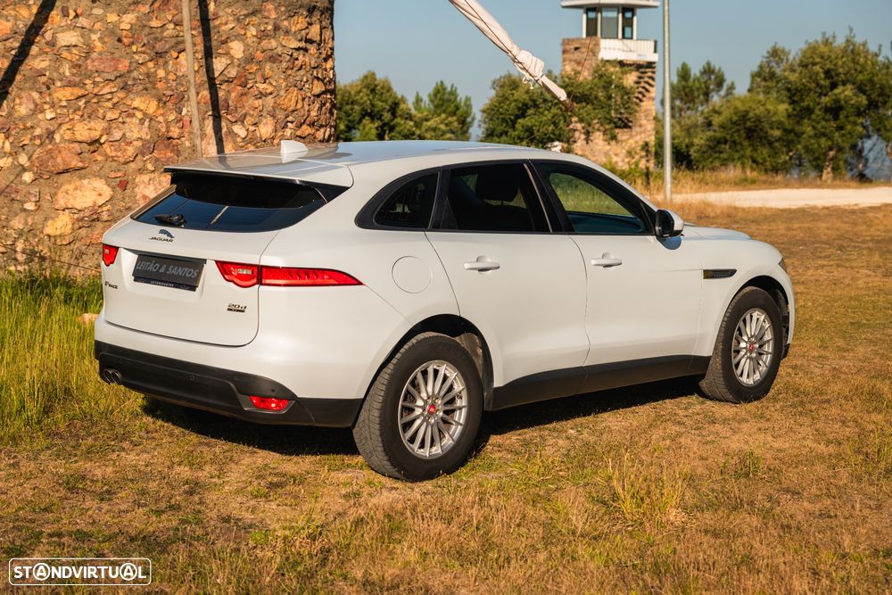 Jaguar F-Pace 2.0 i4D Pure - 10