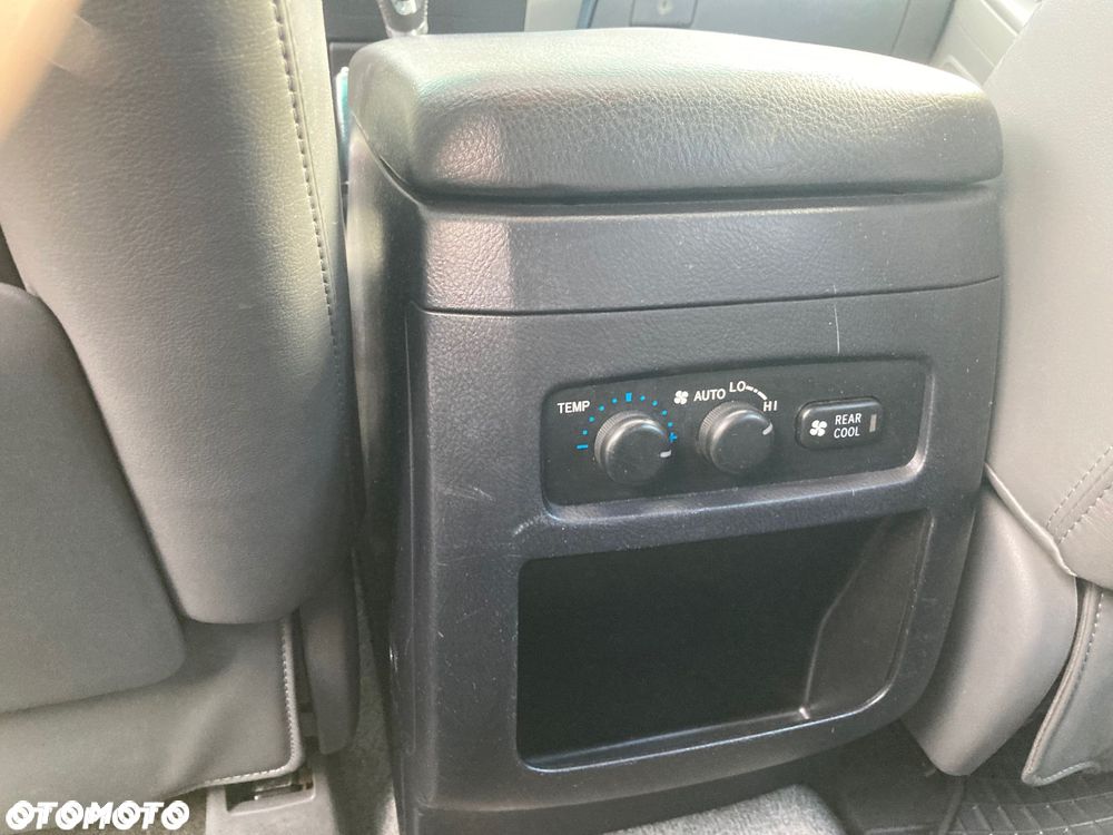 Toyota Land Cruiser 3.0 D Luna Platinium - 19