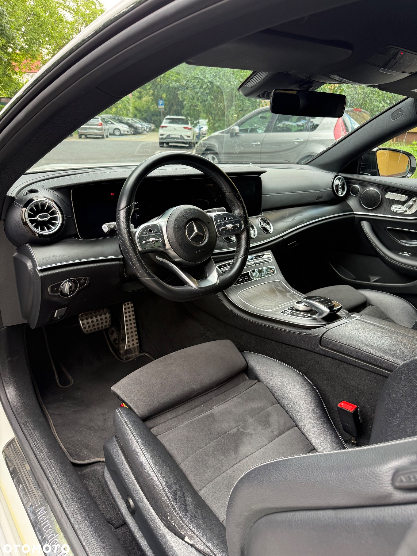 Mercedes-Benz Klasa E 220 d Coupe 4-Matic 9G-TRONIC - 8