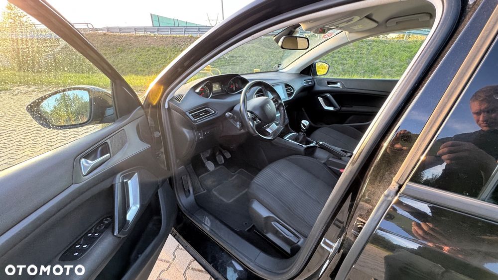 Peugeot 308 1.6 BlueHDi Allure S&S - 13