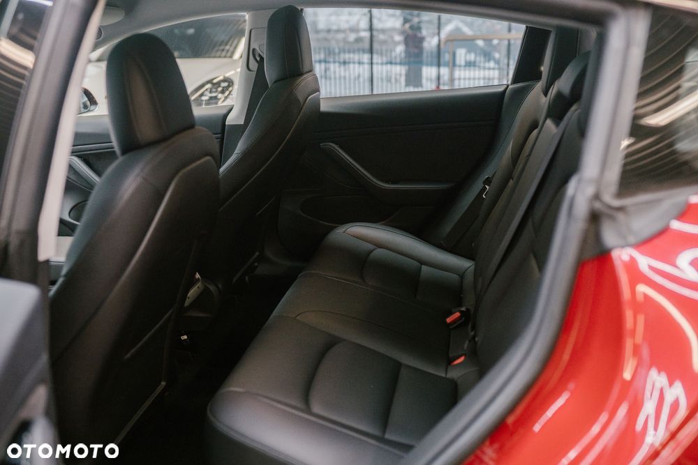 Tesla Model 3 Langstreckenbatterie Allradantrieb Dual Motor - 9