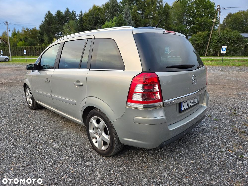 Opel Zafira 1.8 Cosmo Easytronic - 7