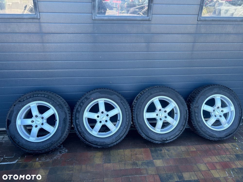 Alufelgi z Oponami 5x114.3 7Jx16 ET 38 215/70/16C 24r - 2