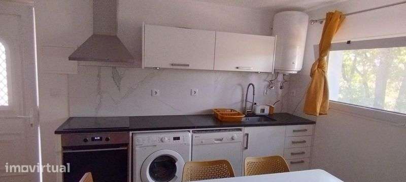 Alugo casa T1 no fundão com despesas incluídas - Grande imagem: 2/3