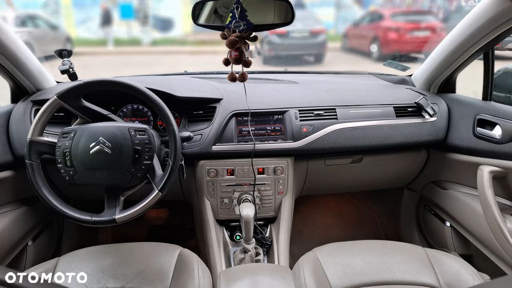 Citroën C5 2.7 HDi V6 Exclusive - 8