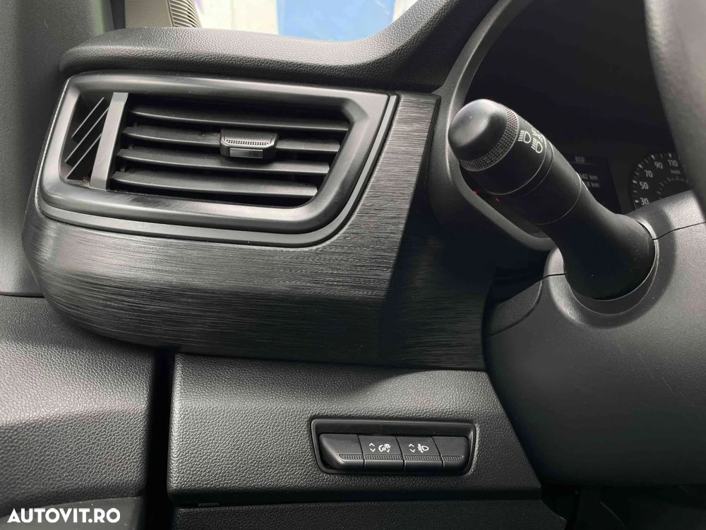 Renault Trafic - 10