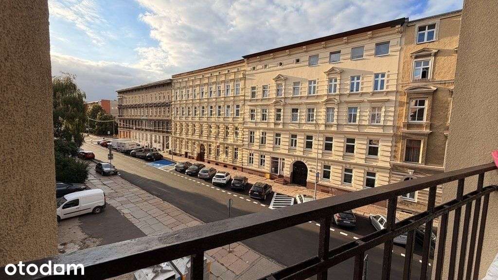 Przestronne, słoneczne 3 pokojowe mieszkanie z ba