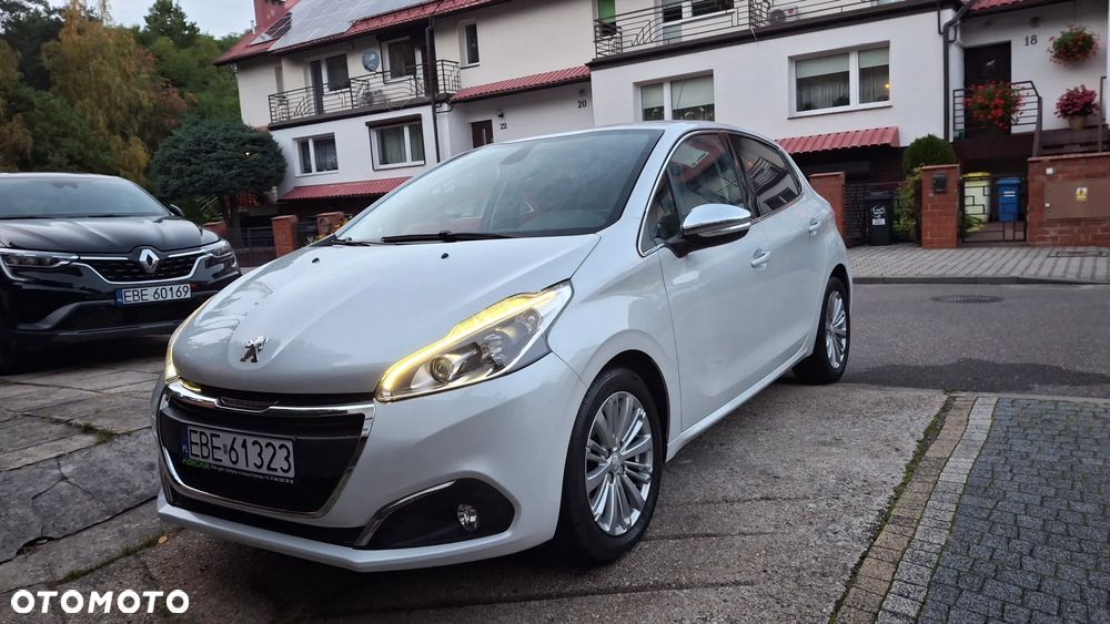 Peugeot 208 1.2 PureTech GPF Allure S&S EAT6 - 21