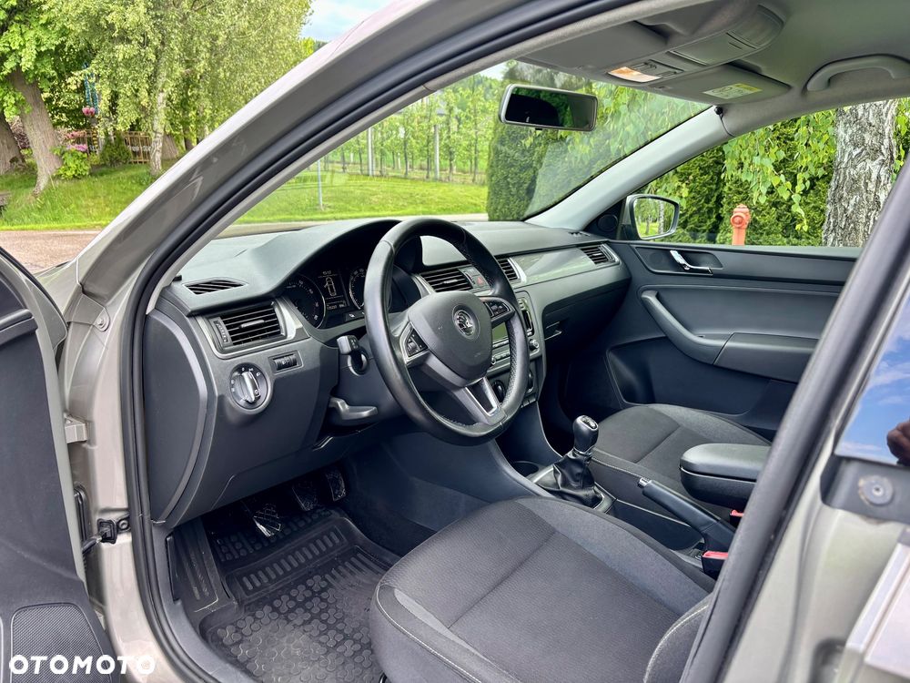 Skoda RAPID 1.2 TSI Ambition - 18