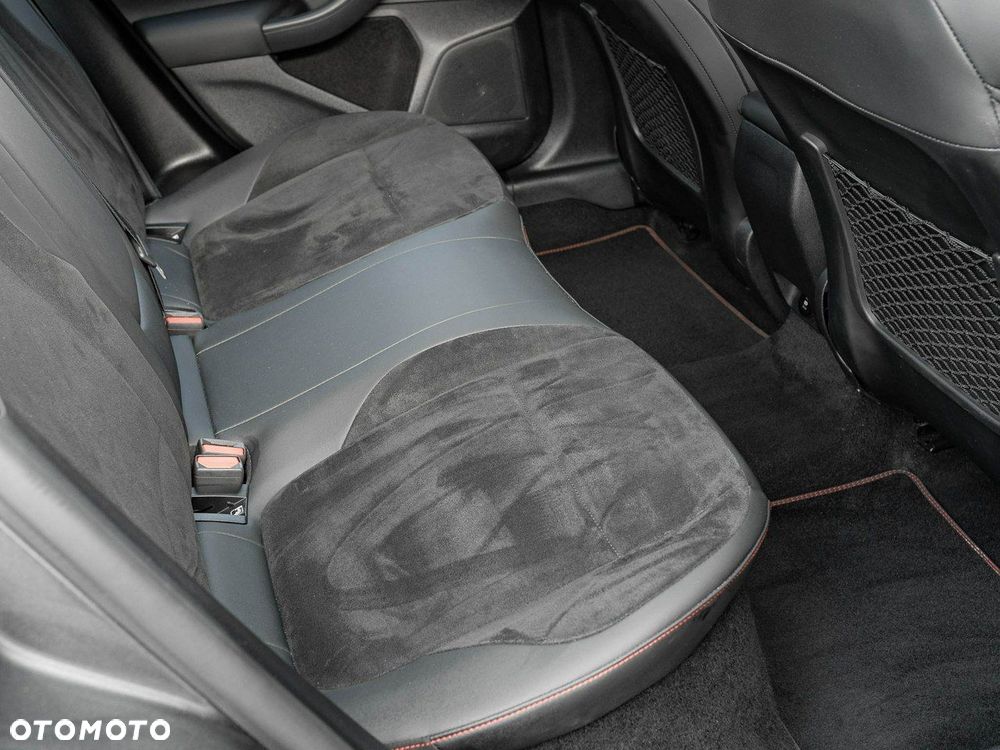 Ford Focus 2.3 EcoBoost ST X - 32