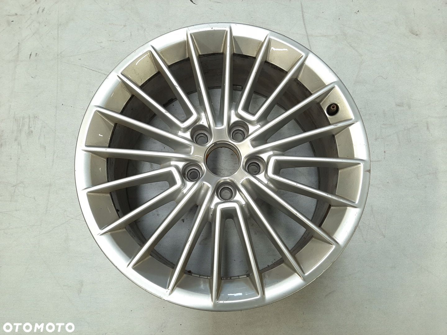 Audi A3 Felga Aluminiowa Alufelga R17 17" 8Jx17H2 8Y0601025B - 1