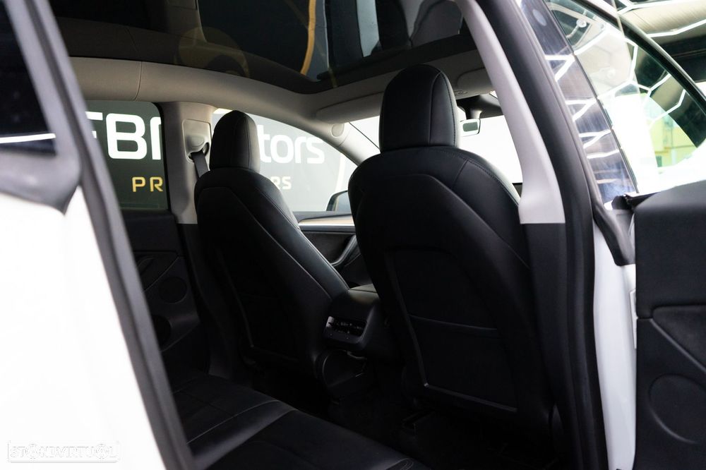 Tesla Model Y RWD - 41