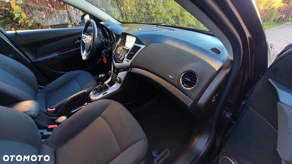 Chevrolet Cruze Station Wagon 1.4T LTZ - 17