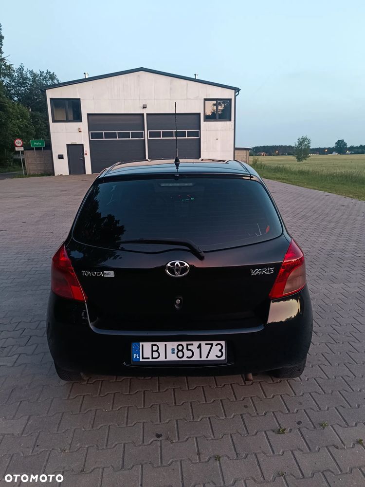 Toyota Yaris 1.3 Sol - 6