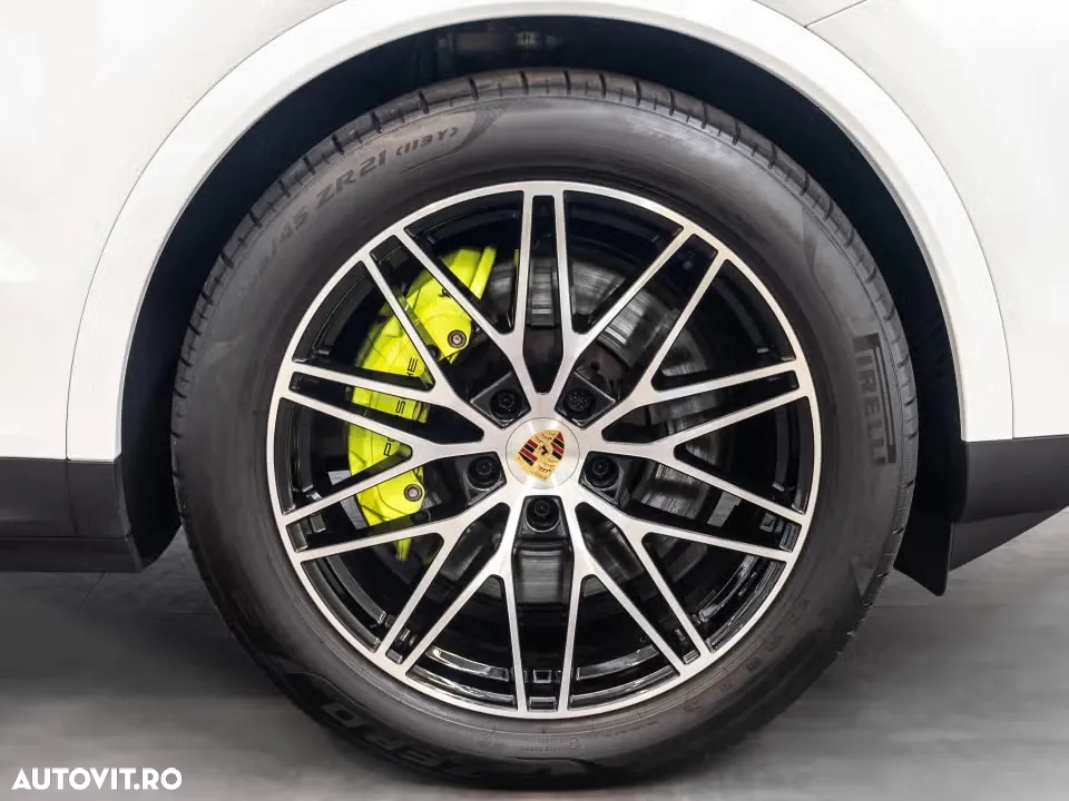 Porsche Cayenne - 8