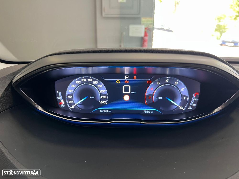 Peugeot 3008 PureTech 130 Stop & Start GPF EAT8 Active Pack - 32