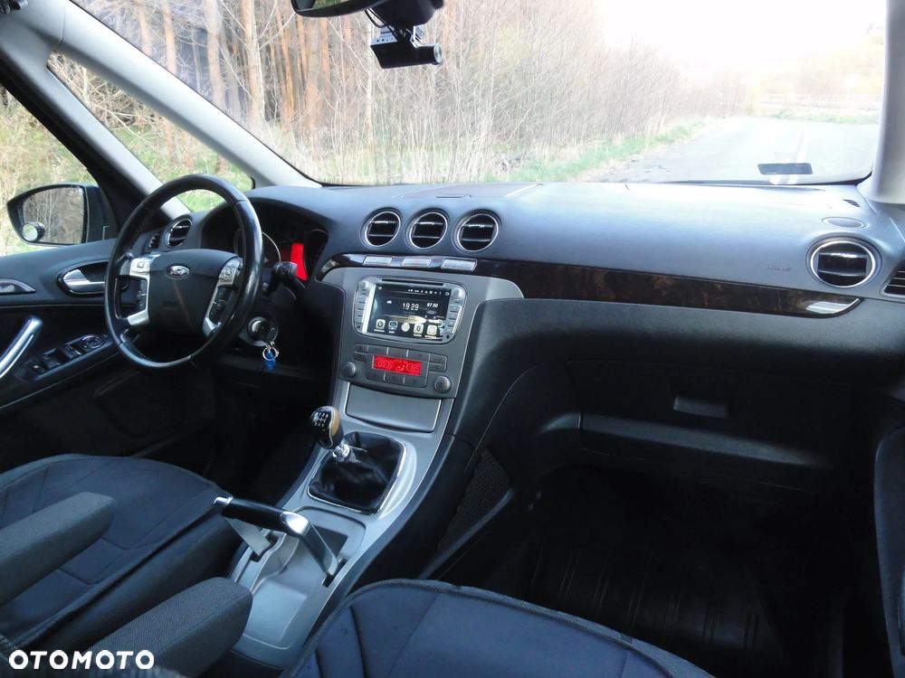 Ford Galaxy 2.0 TDCi Ghia - 12