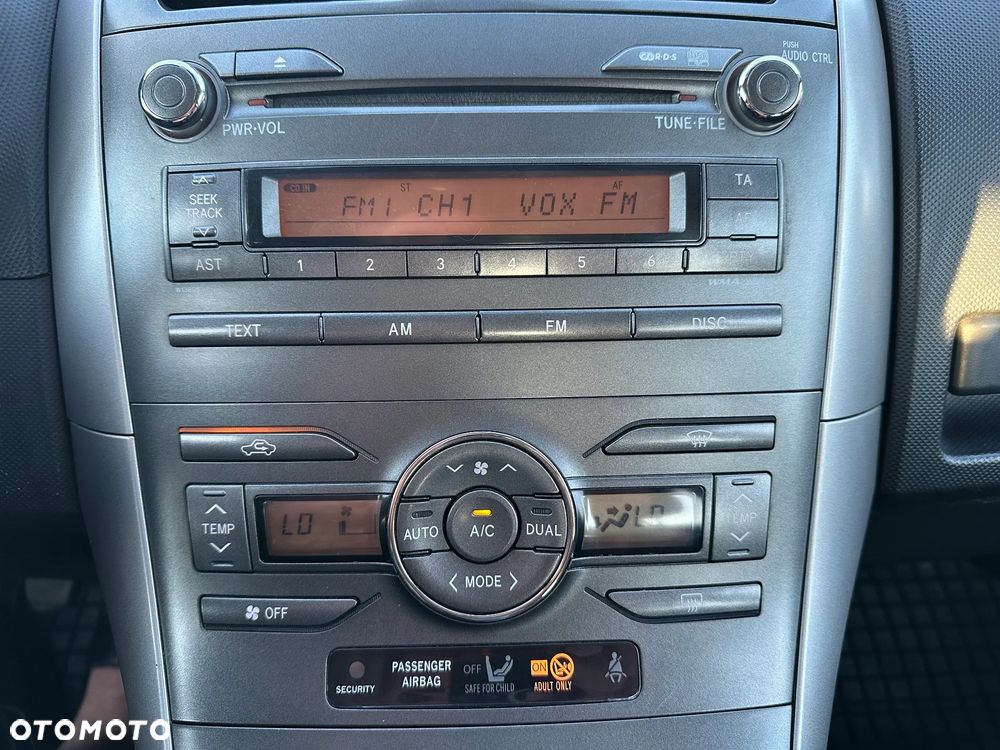 Toyota Auris 1.4 VVT-i Sol - 24