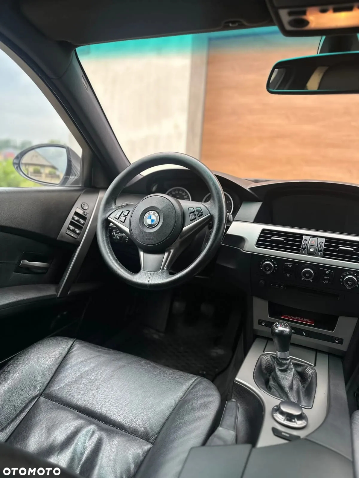 BMW Seria 5 525d - 11