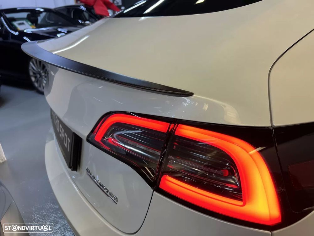 Tesla Model 3 Performance Dual Motor AWD - 37