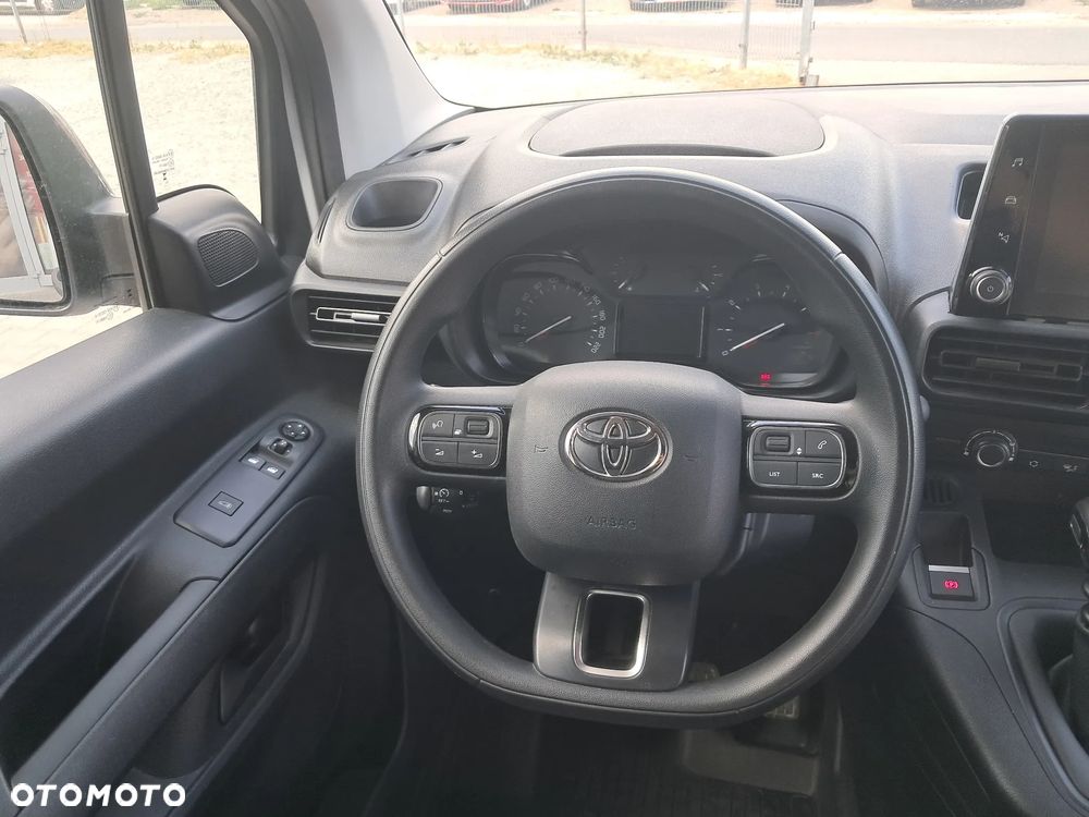 Toyota Proace City Van Long - 12