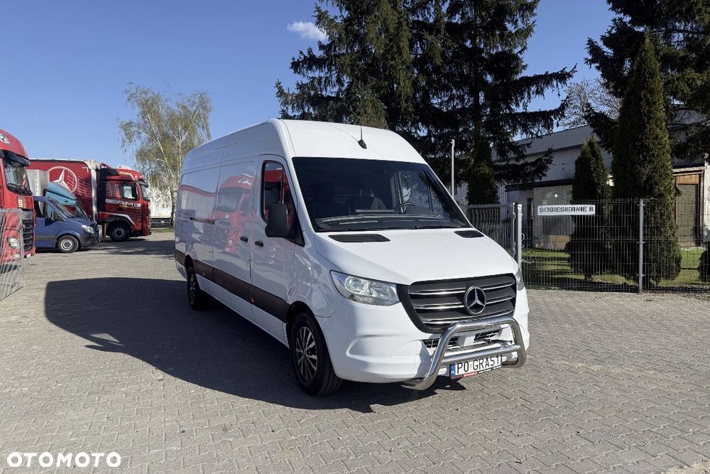 Mercedes-Benz Sprinter - 2