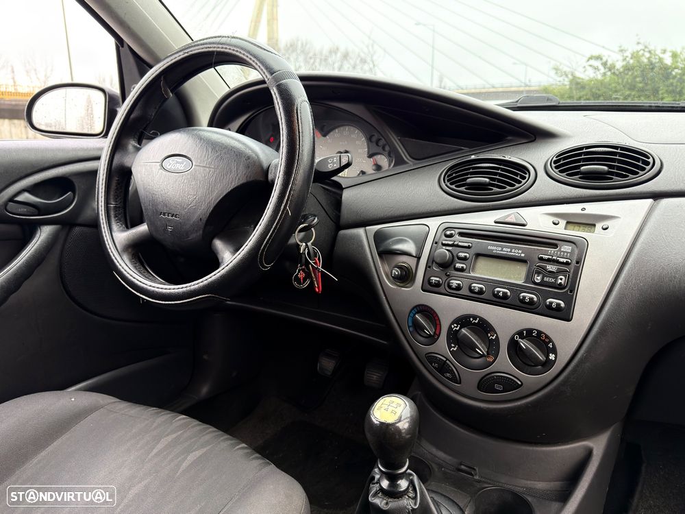 Ford Focus 1.8 TDCI 115cv Sport - 14
