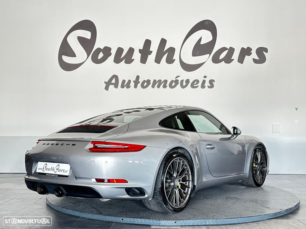 Porsche 911 Série F - 4