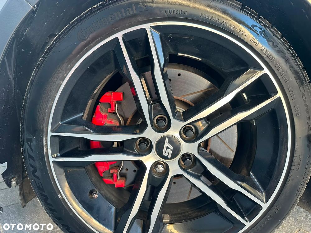 Ford Focus 2.0 EcoBoost ST - 31